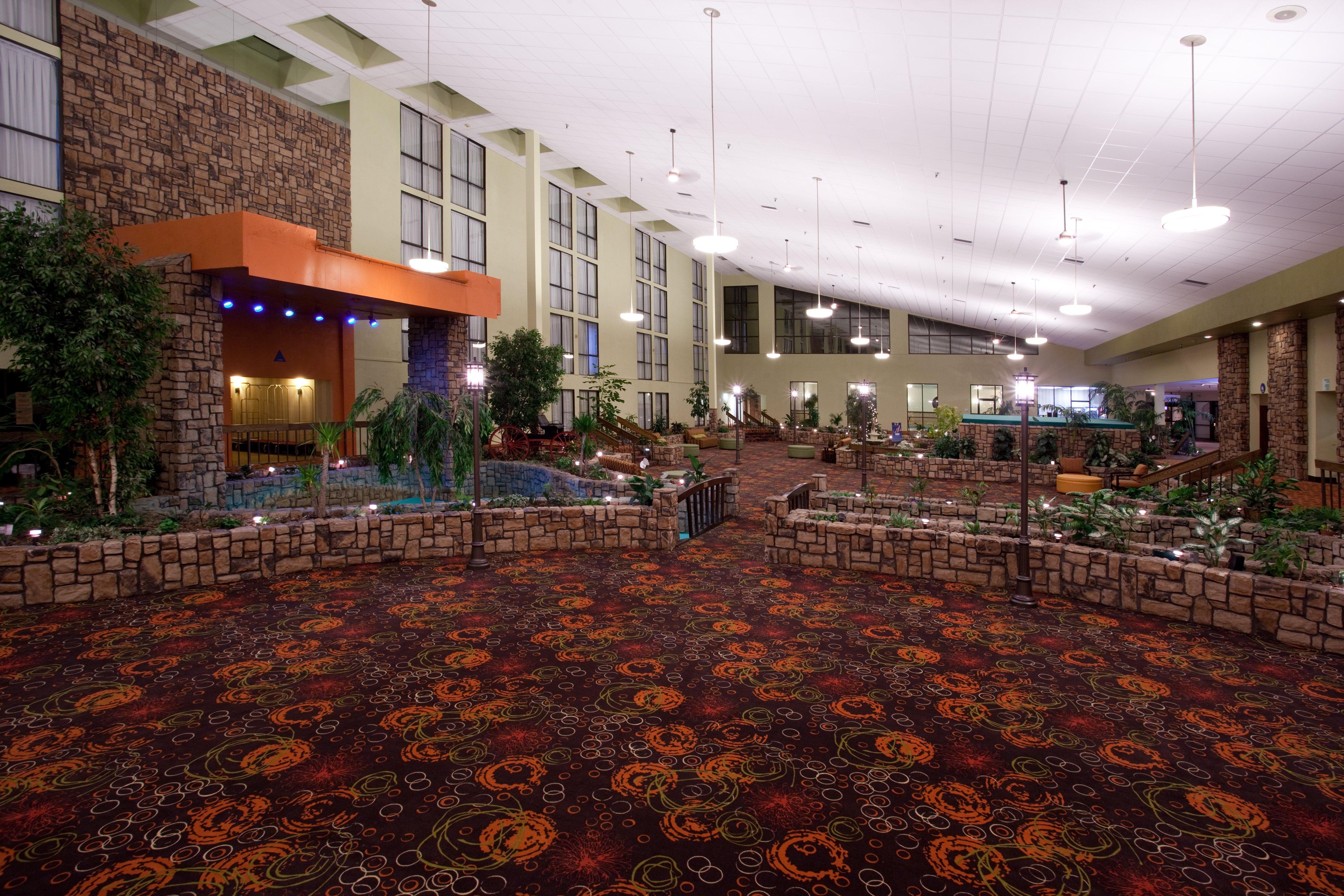 Ramada Plaza By Wyndham Sheridan Hotel & Convention Center Exterior photo